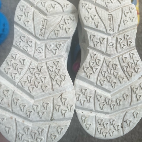 Shark-Themed Kids Sandals and Flip-Flops Set - Picture 5 of 6